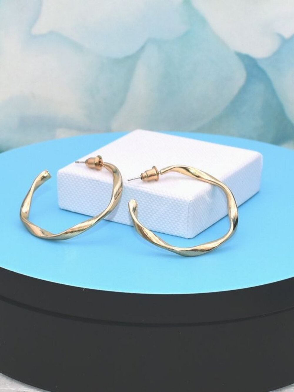 Emma Ellison Delicate Twist Hoop Minimalistic Earrings Gold Gift Packaged